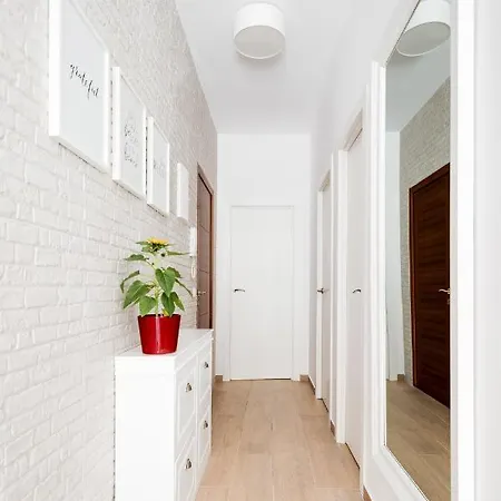 El Patio Apartment